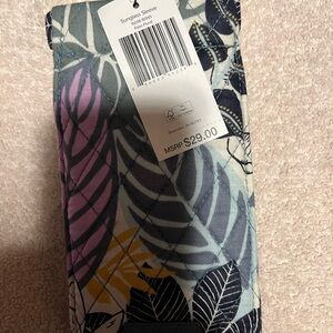 Vera Bradley sunglass sleeve NWT
